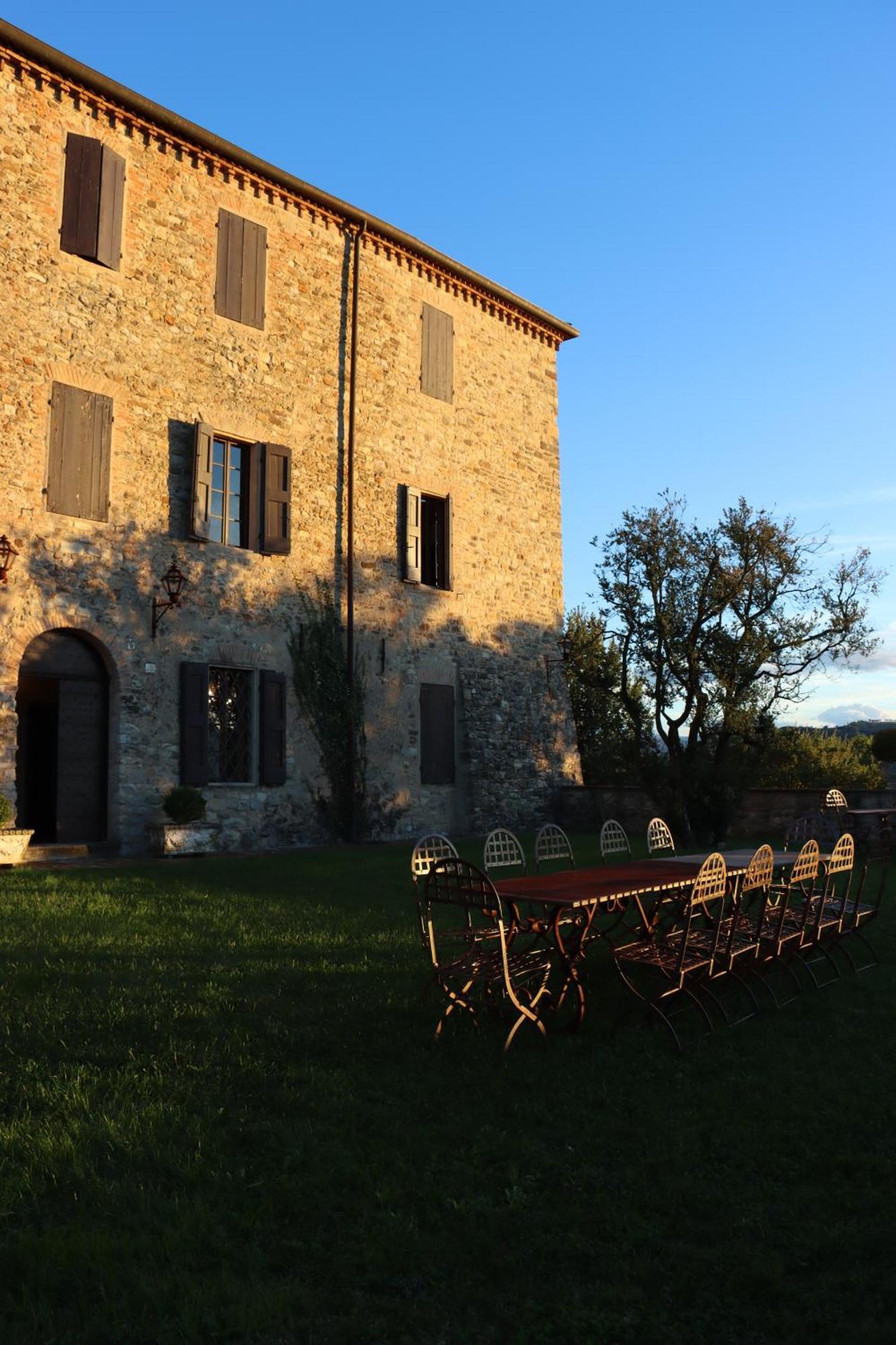 Castello Di Viano Villa Exteriör bild