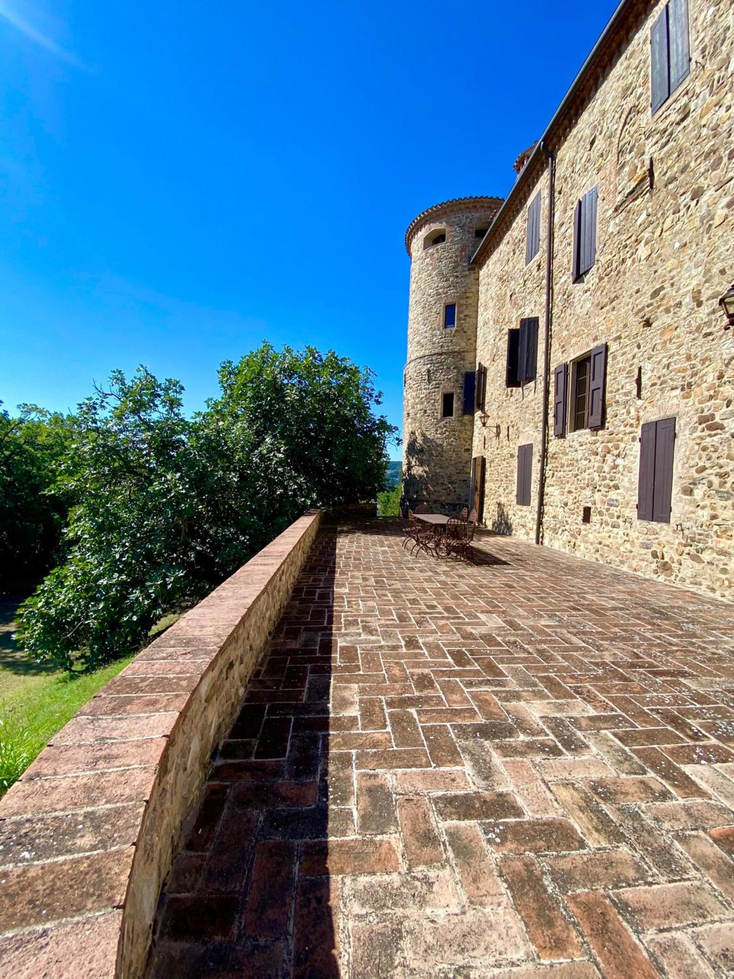 Castello Di Viano Villa Exteriör bild