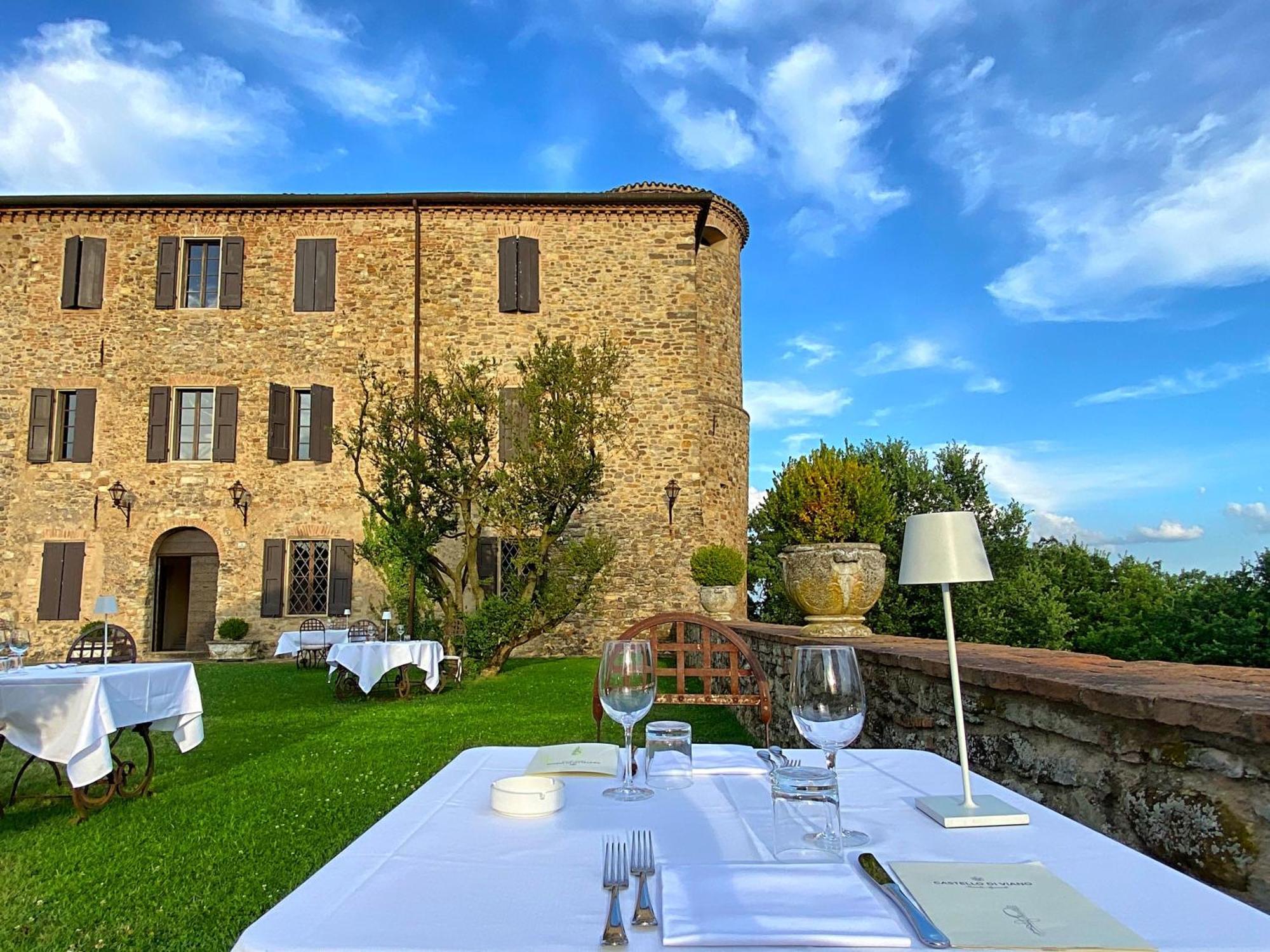 Castello Di Viano Villa Exteriör bild